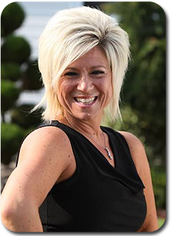 Celebrity Booking Agency - Celebrity Host & Speaker  - Theresa Caputo